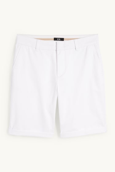 Women - Basic Bermuda shorts - mid-rise waist - white