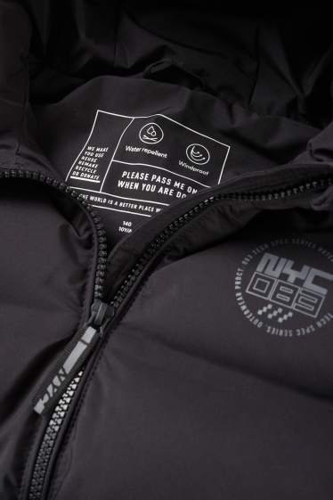 Děti - chlapci - Prošívaná vesta s kapucí - z vodoodpudivého materiálu - černá