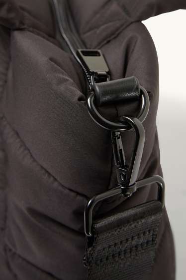 Femei - Geantă shopper matlasată, mică, cu curea detașabilă - negru