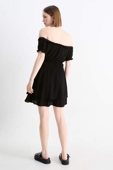 Femmes - Robe Carmen en viscose - noir