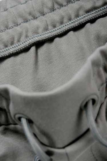 Home - Pantalons curts de xandall - verd