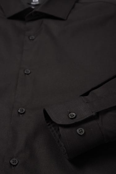 Uomo - Camicia business - body fit - colletto cutaway - facile da stirare - LYCRA® - nero