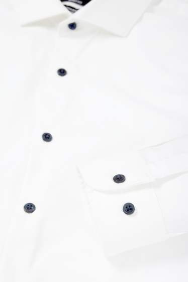 Uomo - Camicia business - body fit - colletto cutaway - facile da stirare - LYCRA® - bianco crema