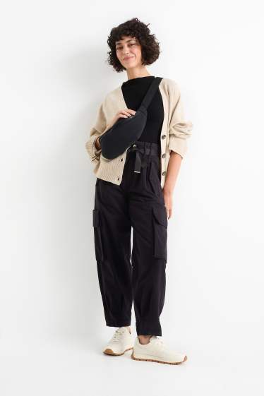 Femmes - Pantalon cargo - high waist - tapered fit - noir