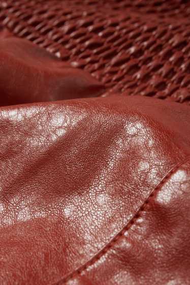 Dona - Vestit ajustat - pell sintètica - vermell