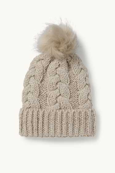 Dames - Muts met pompon - kabelpatroon - licht beige