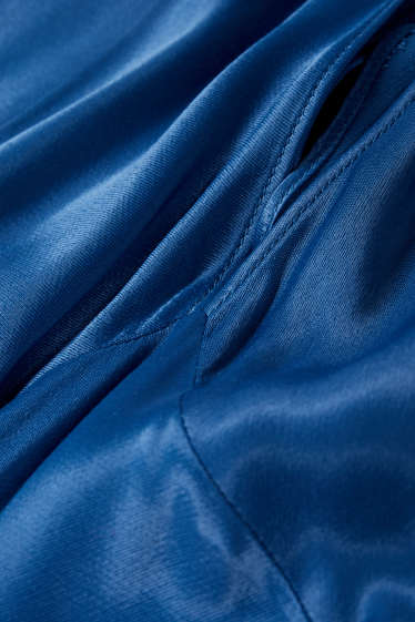 Dona - Vestit imperi de setí amb mànigues amples i obertura - blau