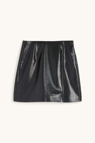 Femei - Fustă mini - imitație de piele - negru