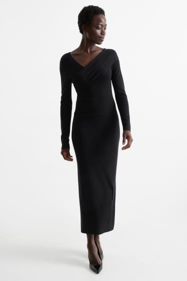 Femmes - Robe de maille à col V - noir