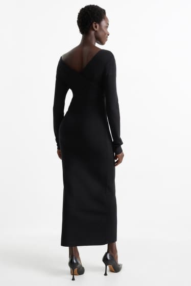 Femmes - Robe de maille à col V - noir