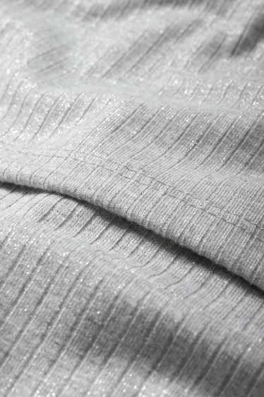 Femei - Fustă mini - reiată - aspect lucios - gri deschis