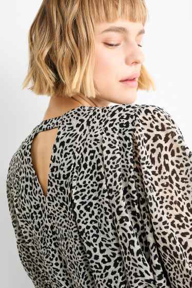 Dona - Vestit de xifó amb el coll en punta - estampat de lleopard - texturat - gris clar