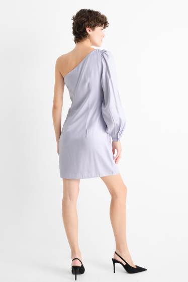 Femmes - Robe à épaule dénudée - brillante - violet clair