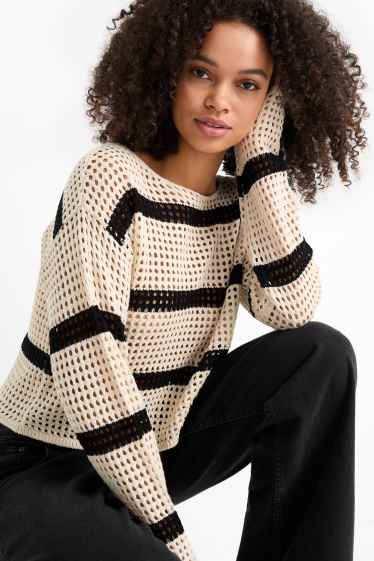 Women - Cropped jumper - striped - light beige