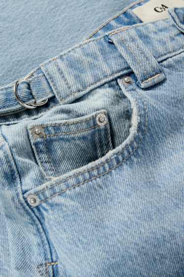Femei - Baggy jeans - talie medie - denim-albastru deschis
