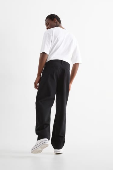 Heren - Chino - relaxed fit - zwart