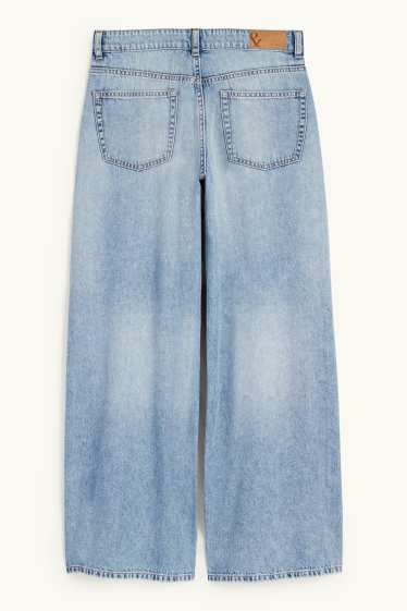 Dona - Wide leg jeans - low waist - texà blau clar