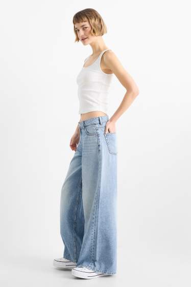 Dona - Wide leg jeans - low waist - texà blau clar