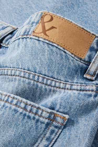 Women - Baggy jeans - mid-rise waist - denim-light blue