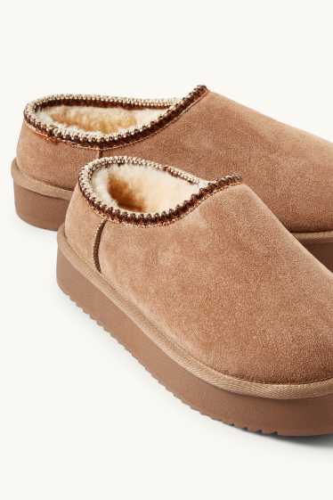 Dámské - Mokasíny - imitace semiše - béžová