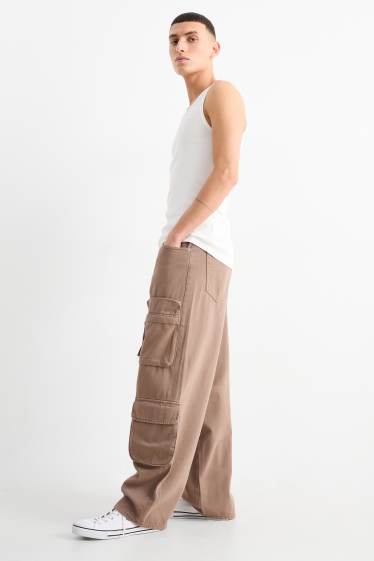 Bărbați - Cargo jeans - baggy fit - maro