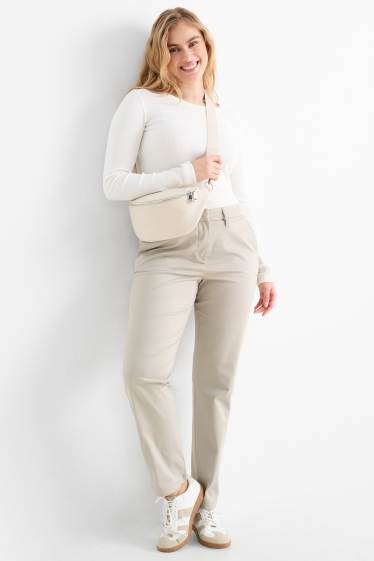 Femei - Chino - talie medie - tapered fit - bej