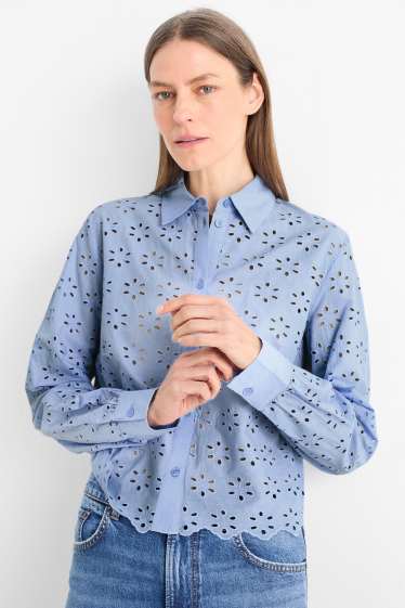 Damen - Bluse - Broderie Anglaise - hellblau