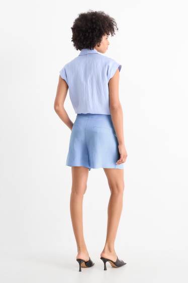 Dames - Korte broek, deels met linnen - high waist - lichtblauw