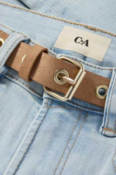 Femmes - Jean capri à ceinture - mid waist - jean bleu clair