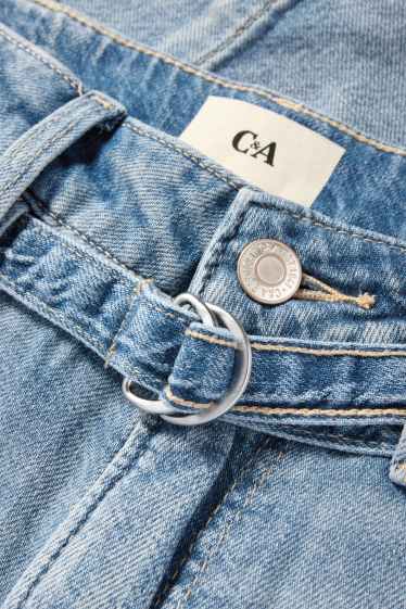Dames - Korte wide leg jeans met riem - mid waist - jeanslichtblauw