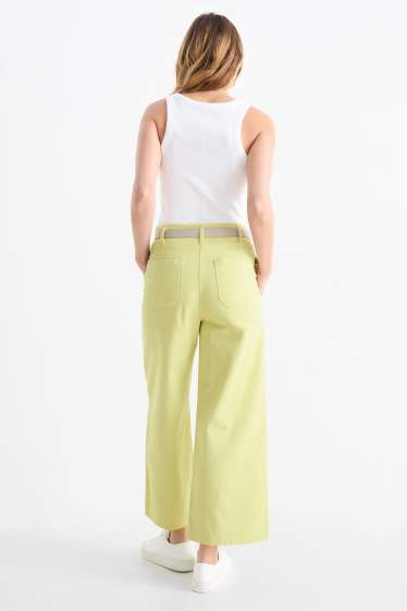 Femei - Pantaloni de stofă cu curea - wide leg - talie înaltă - verde deschis