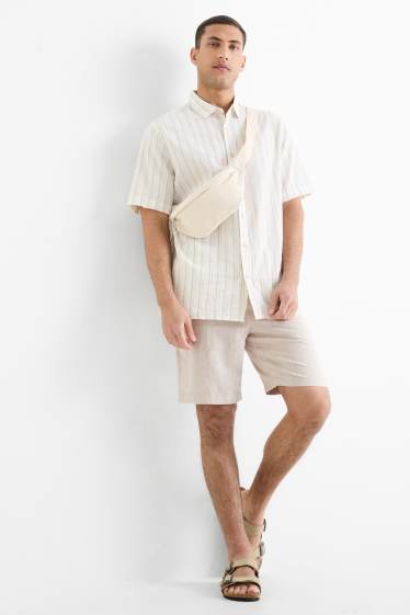 Uomo - Shorts - misto lino - beige chiaro