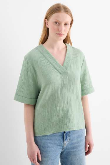 Women - V-neck muslin blouse - green