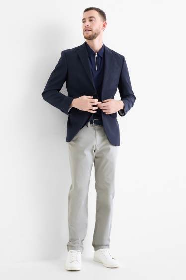 Pánské - Kalhoty chino s páskem - regular fit - světle šedá