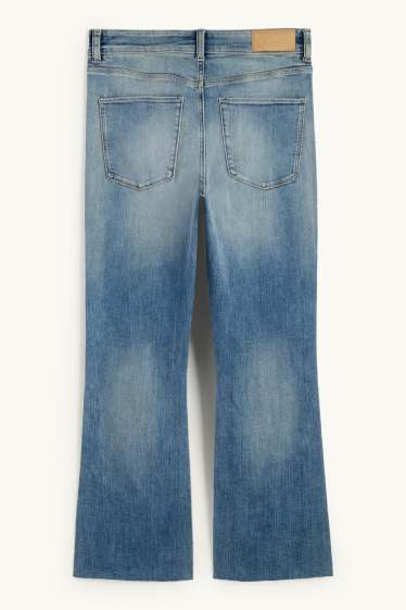 Women - Cropped bootcut jeans - mid-rise waist - denim-light blue