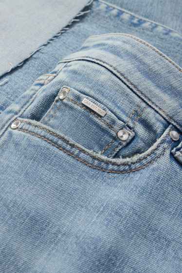 Damen - Crop Straight Jeans - Mid Waist - LYCRA® - helljeansblau