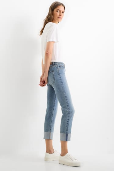 Damen - Crop Straight Jeans - Mid Waist - LYCRA® - helljeansblau