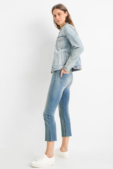 Women - Cropped bootcut jeans - mid-rise waist - denim-light blue