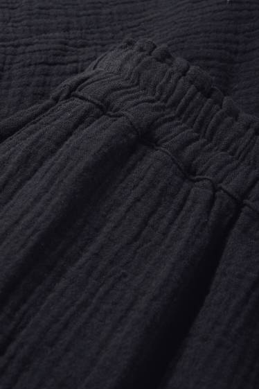 Women - Muslin shorts - high waist - black