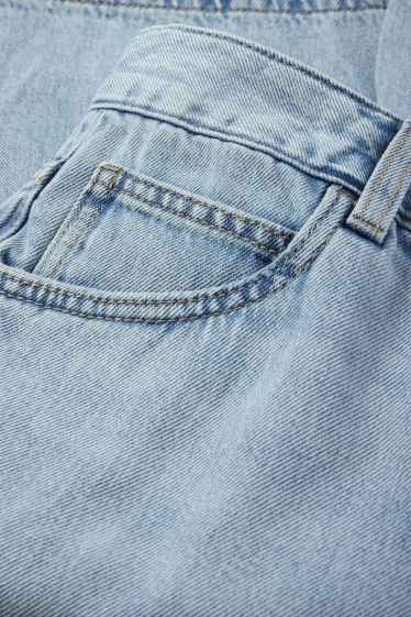 Enfants garçons - Bermuda en jean - jean bleu clair