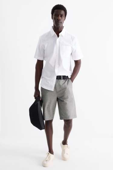 Uomo - Shorts con cintura - grigio