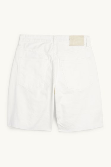 Femei - Pantaloni scurți de blugi - talie medie - LYCRA® - alb
