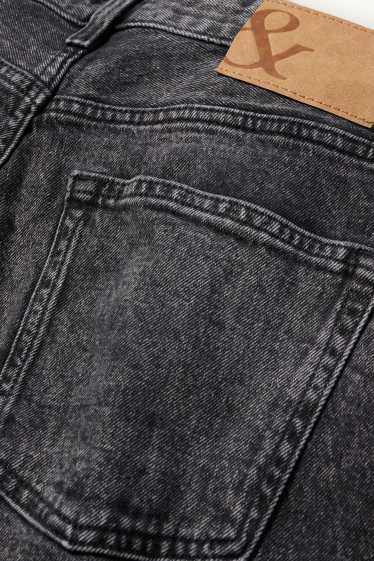Dames - Korte spijkerbroek - mid waist - LYCRA® - grijs