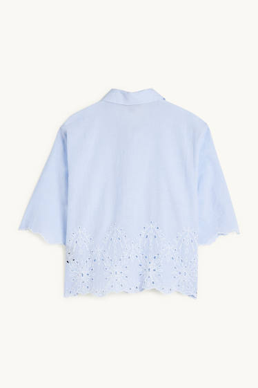 Femmes - Chemisier - broderie anglaise - bleu clair