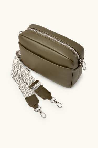 Femei - Geantă de umăr cu curea detașabilă - imitație de piele - verde