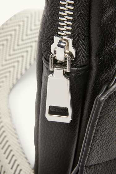 Damen - Handytasche mit abnehmbarem Taschengurt - Lederimitat - schwarz