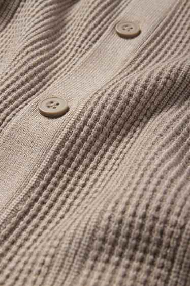 Hommes - Chemise en maille - regular fit - col kent - finition côtelée - beige