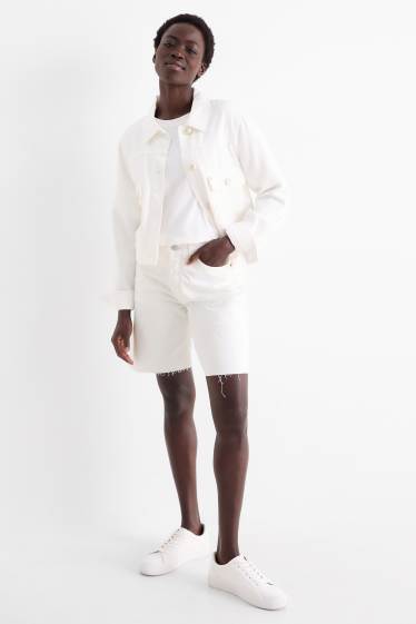 Femei - Pantaloni scurți de blugi - talie medie - LYCRA® - alb