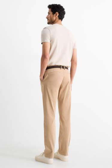 Herren - Chino mit Gürtel - Regular Fit - hellbraun