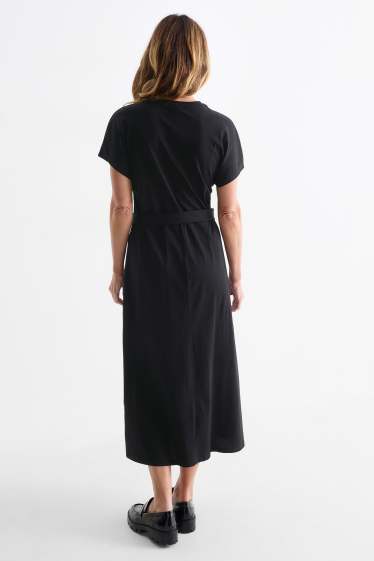 Women - T-shirt dress with belt - black